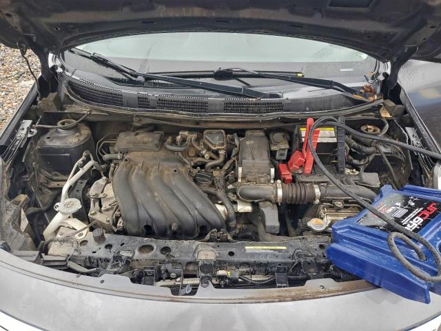 Nissan Versa S Image 9