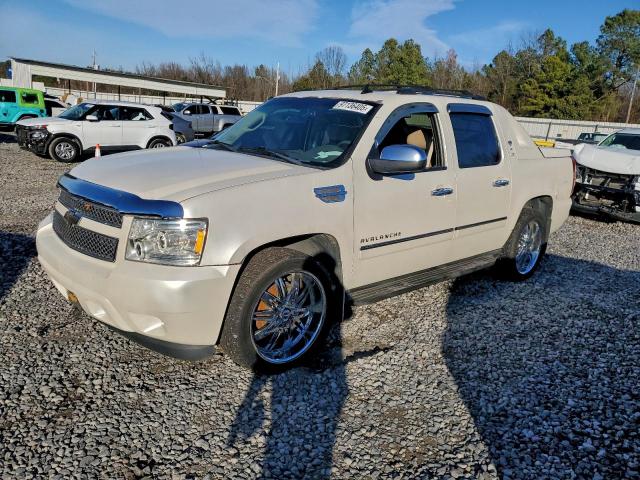  Salvage Chevrolet Avalanche