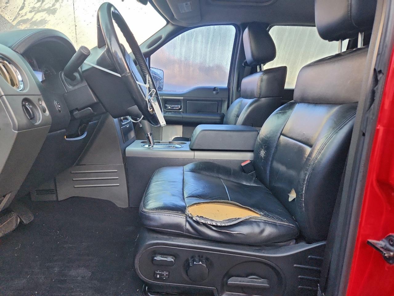 Ford F-150 Supercrew Image 6