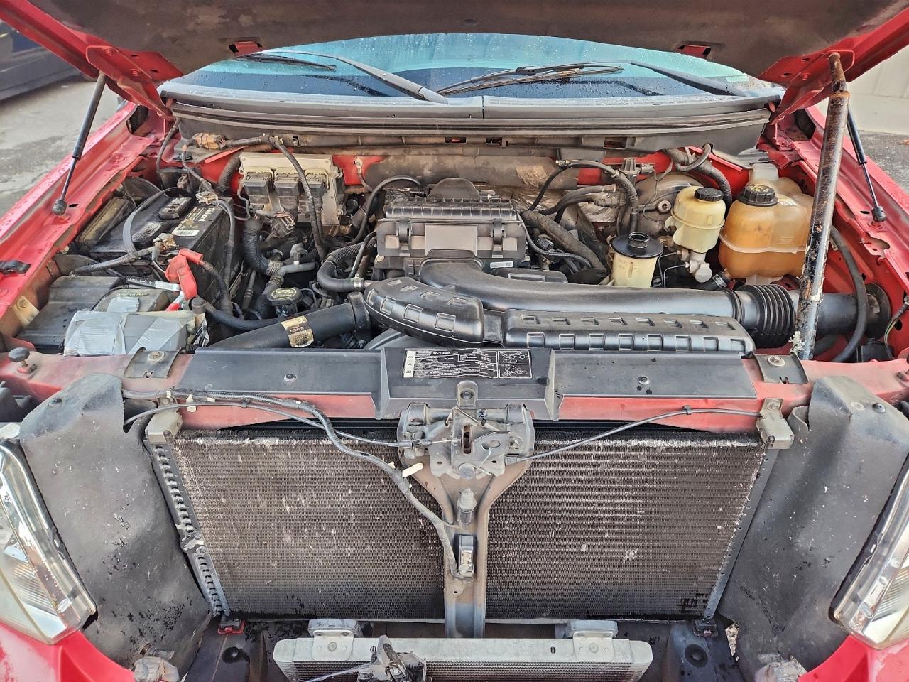 Ford F-150 Supercrew Image 12