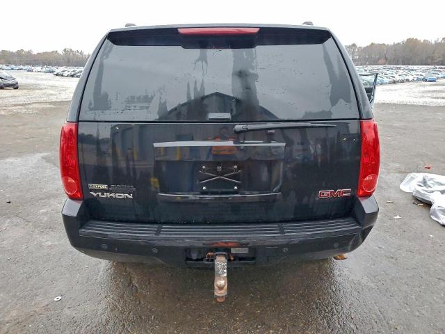 GMC Yukon Image 6
