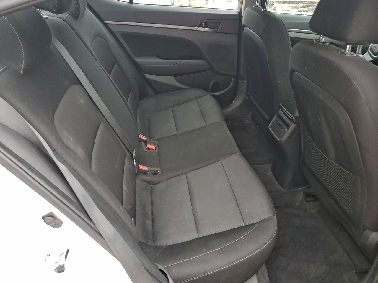 Hyundai ELANTRA Se Image 6