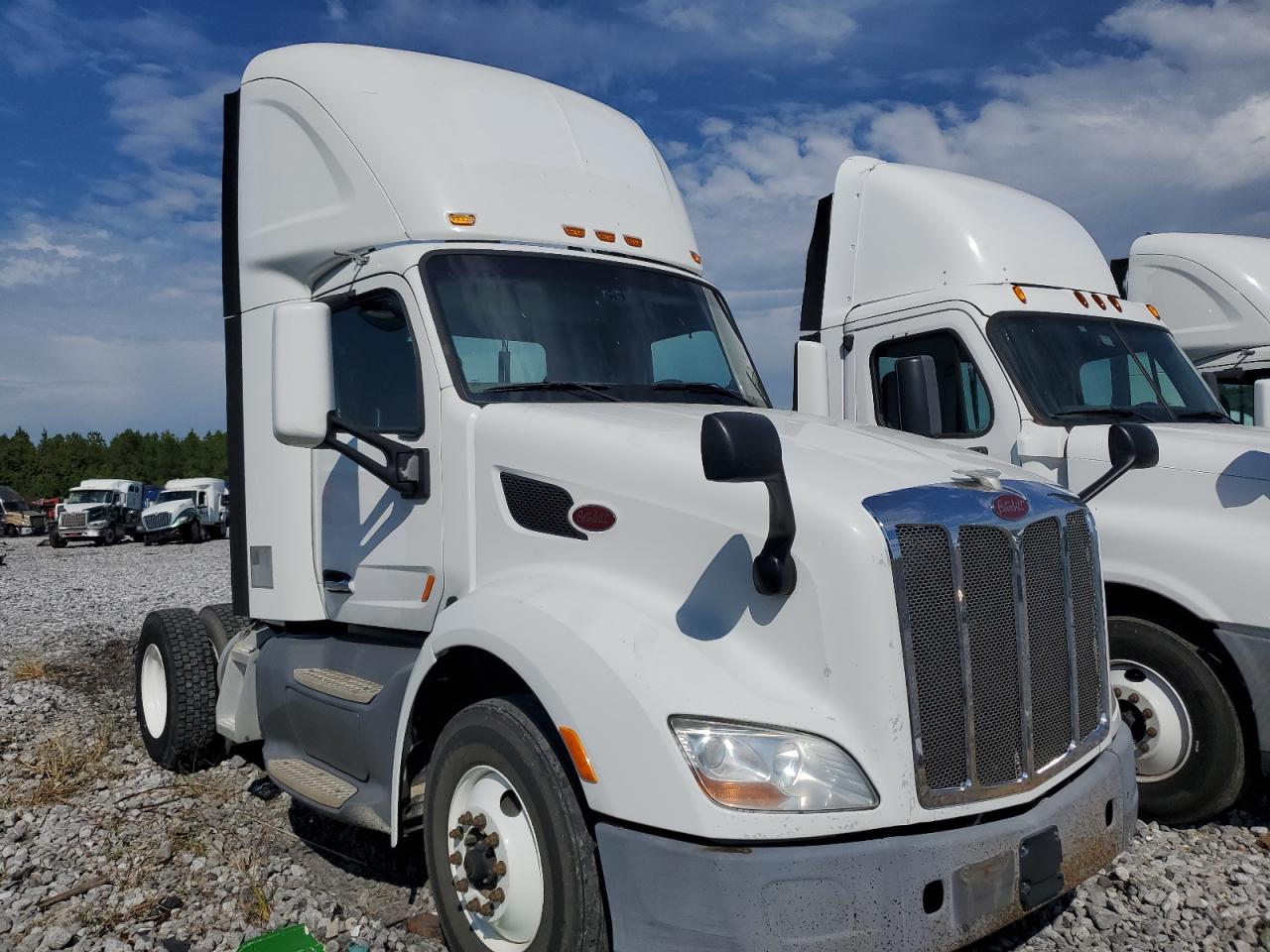 Peterbilt 579 Image 1