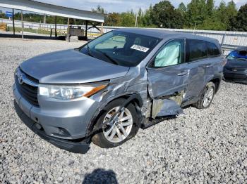  Salvage Toyota Highlander