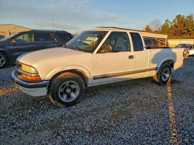  Salvage Chevrolet S-10