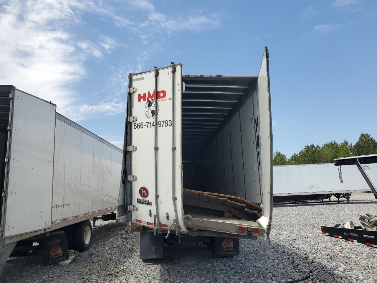 Great Dane Trailer Image 10