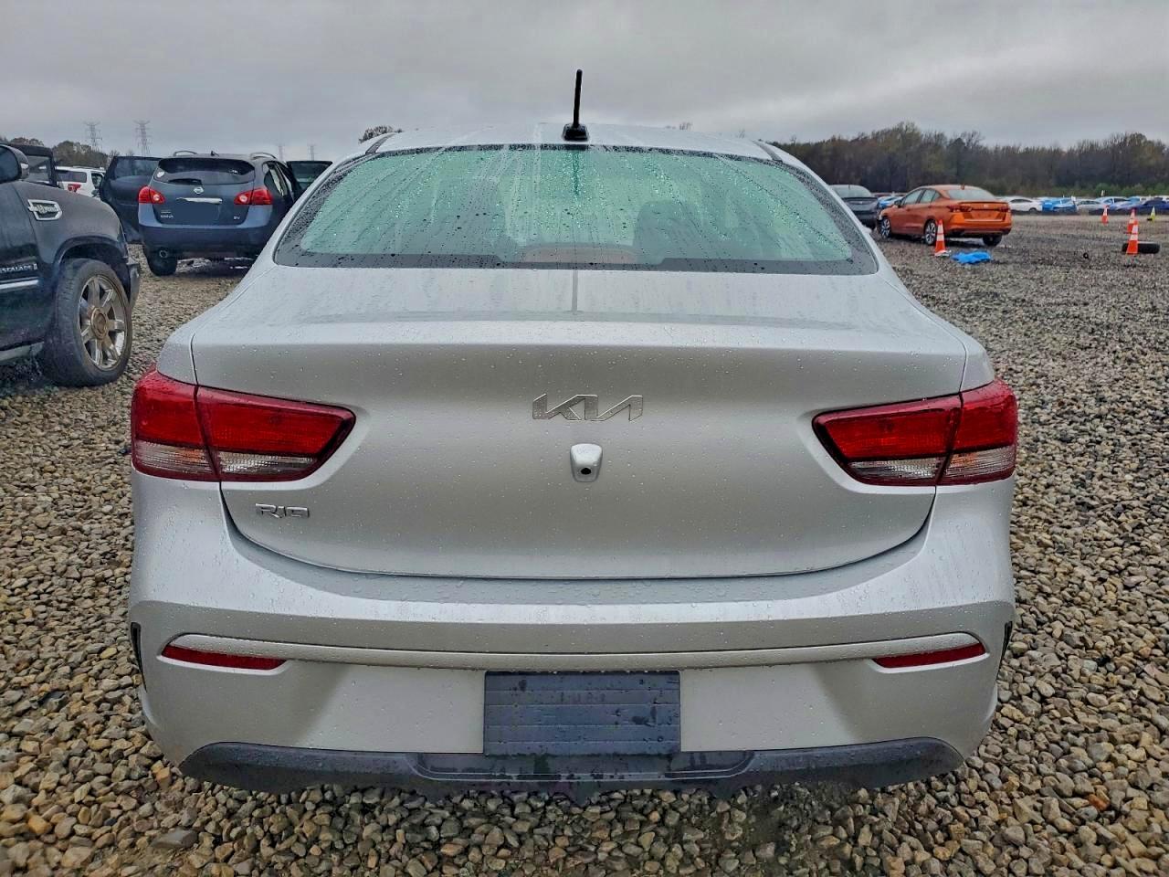 Kia Rio Lx Image 9