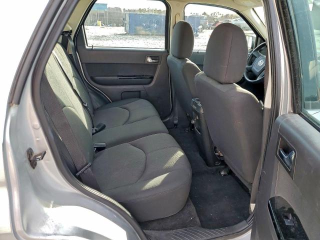 Mazda Tribute I Image 4