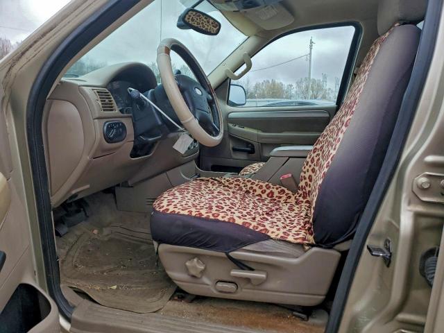 Ford Explorer Xlt Image 8