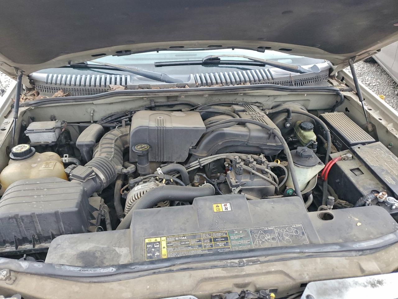 Ford Explorer Xlt Image 11