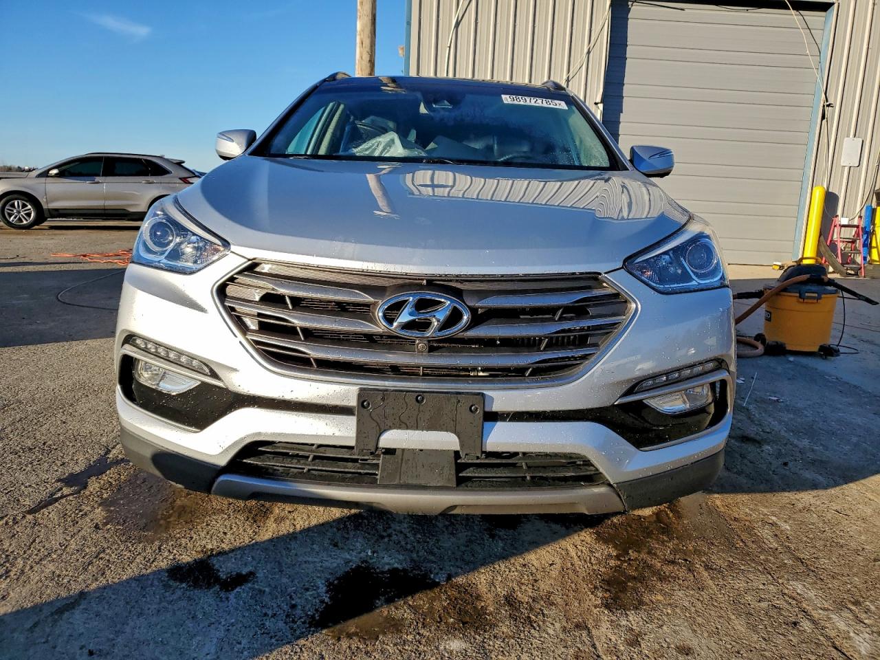 Hyundai SANTA FE Image 2
