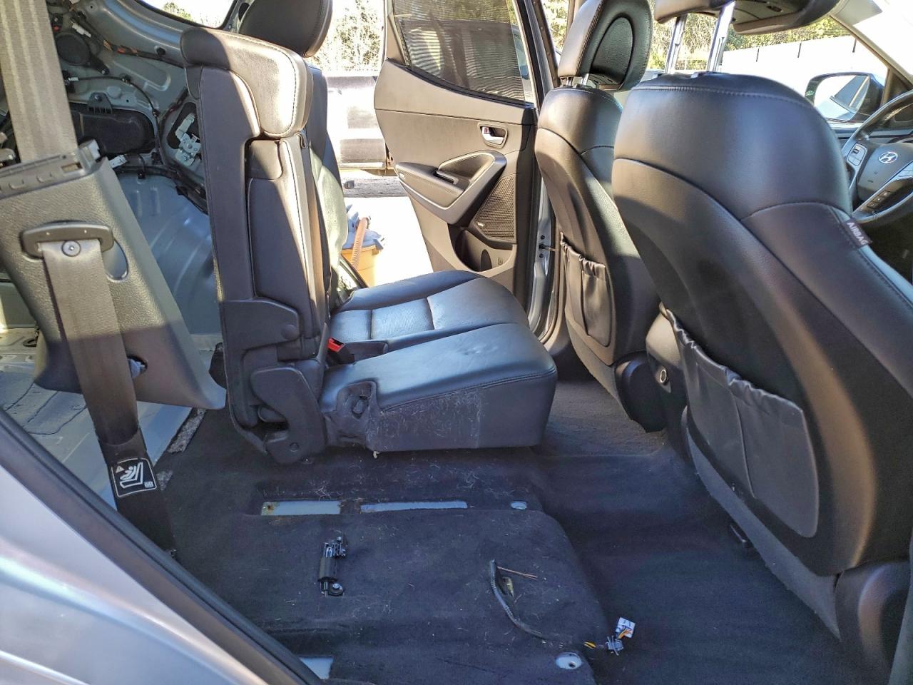 Hyundai SANTA FE Image 10