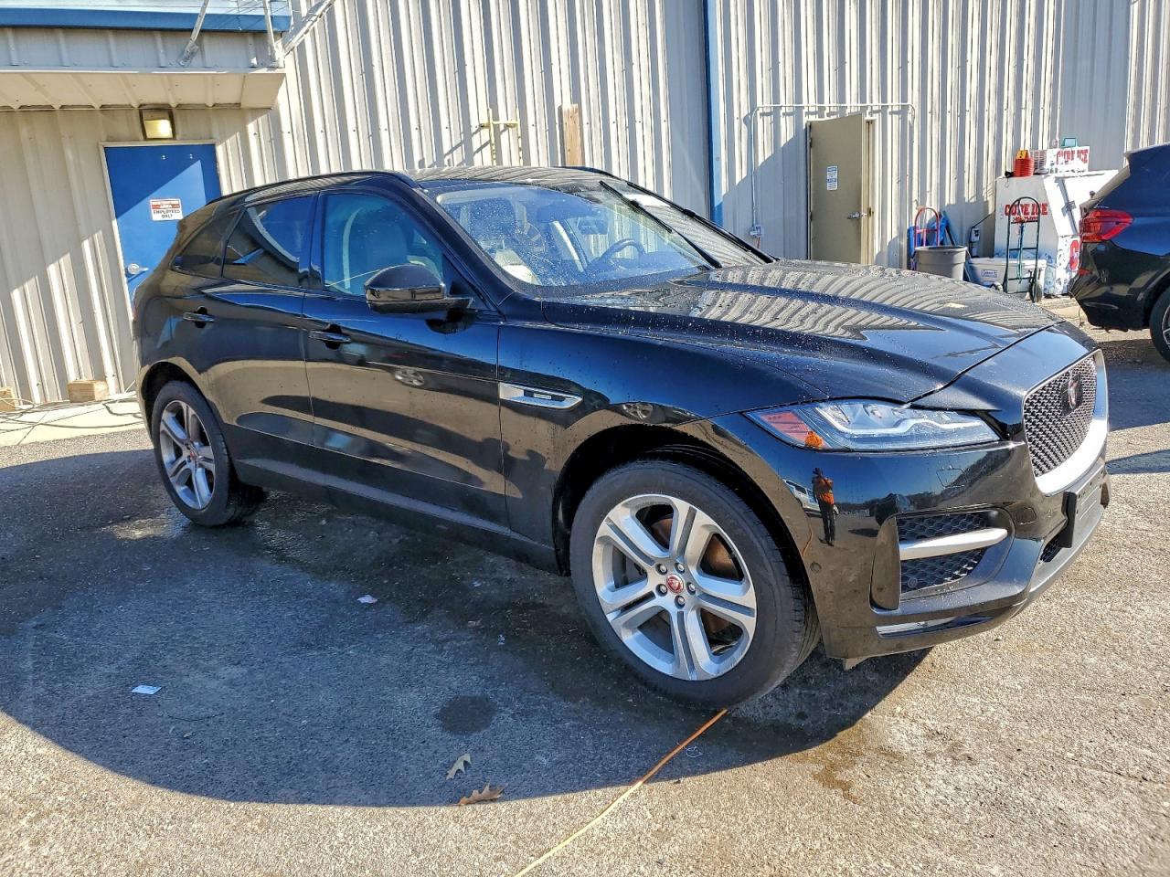 Jaguar F-PACE R - Sport Image 4
