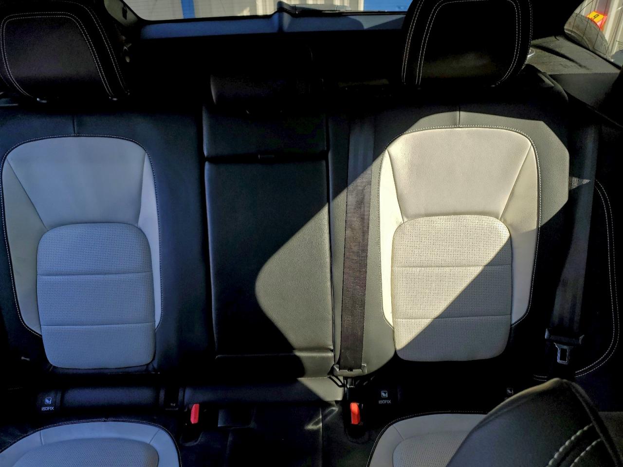 Jaguar F-PACE R - Sport Image 2