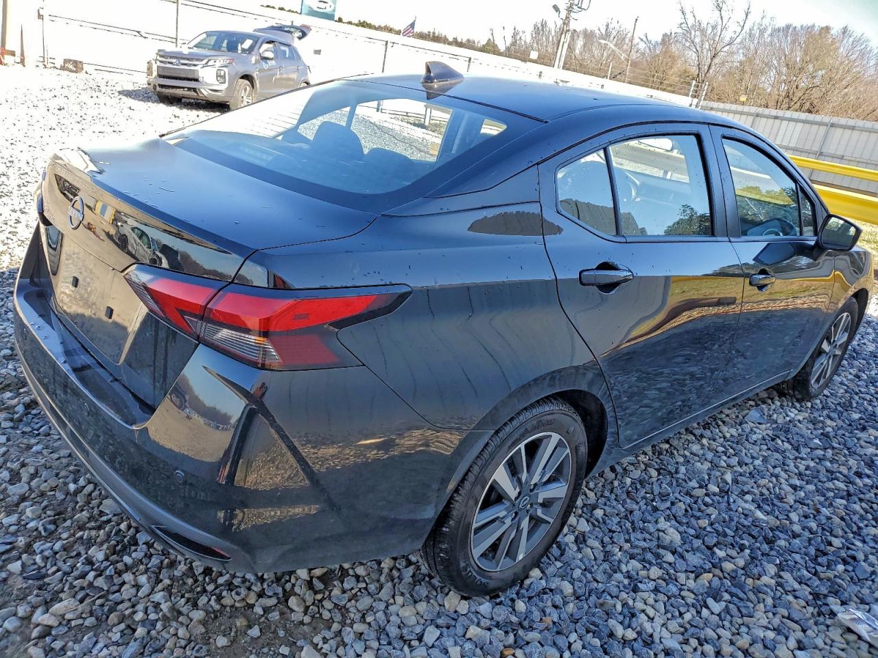 Nissan Versa Sv Image 3