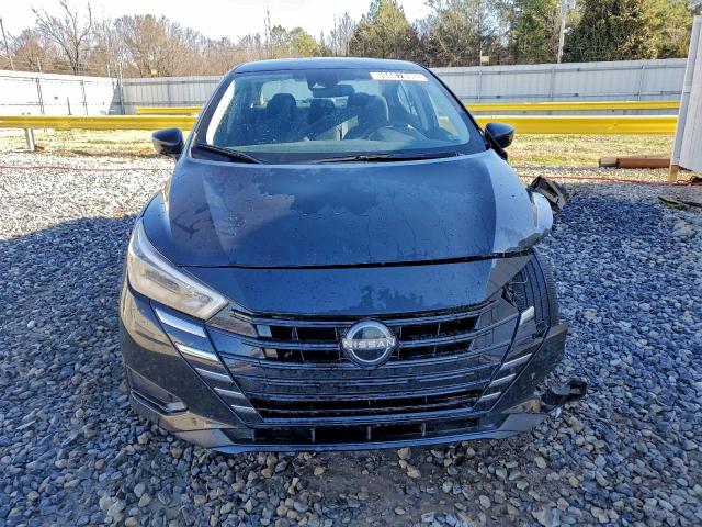 Nissan Versa Sv Image 4