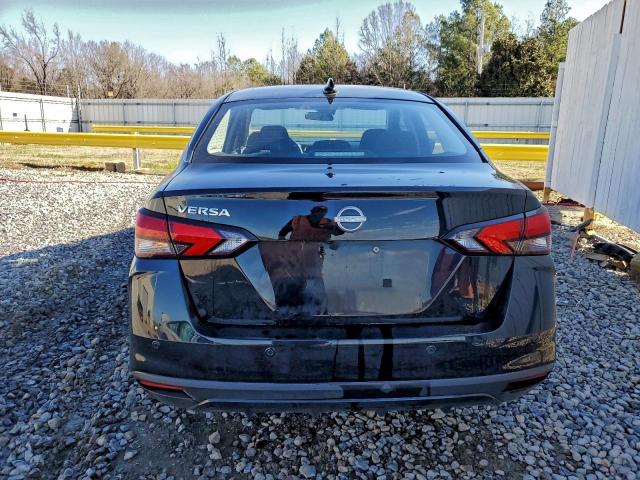 Nissan Versa Sv Image 10