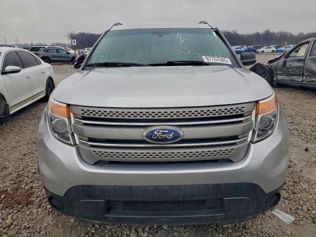 Ford Explorer Image 5
