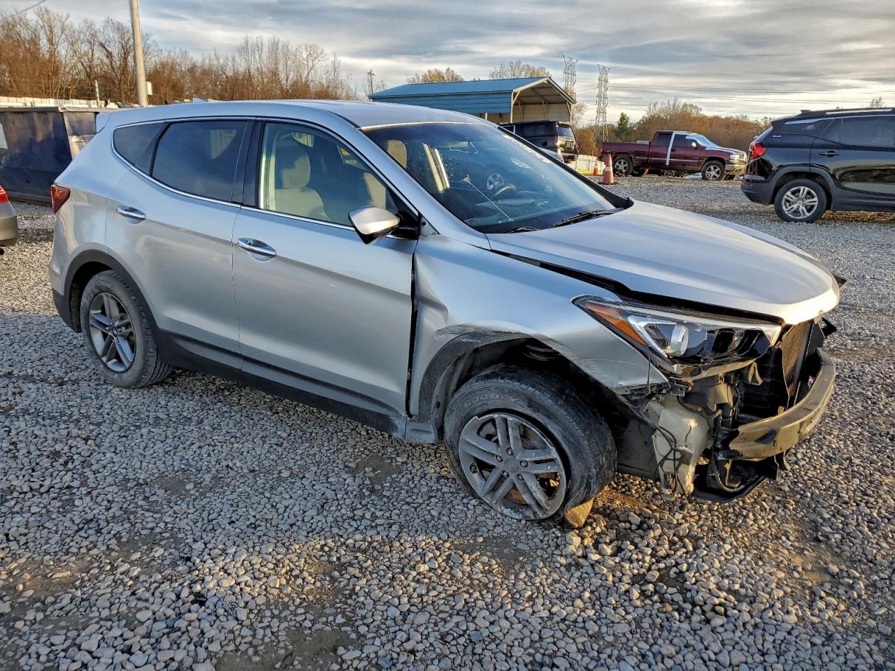 Hyundai SANTA FE Image 2