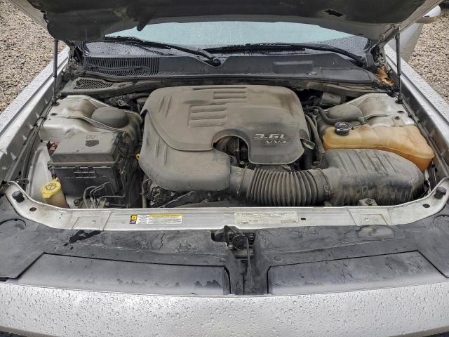 Dodge Challenger Sxt Image 12