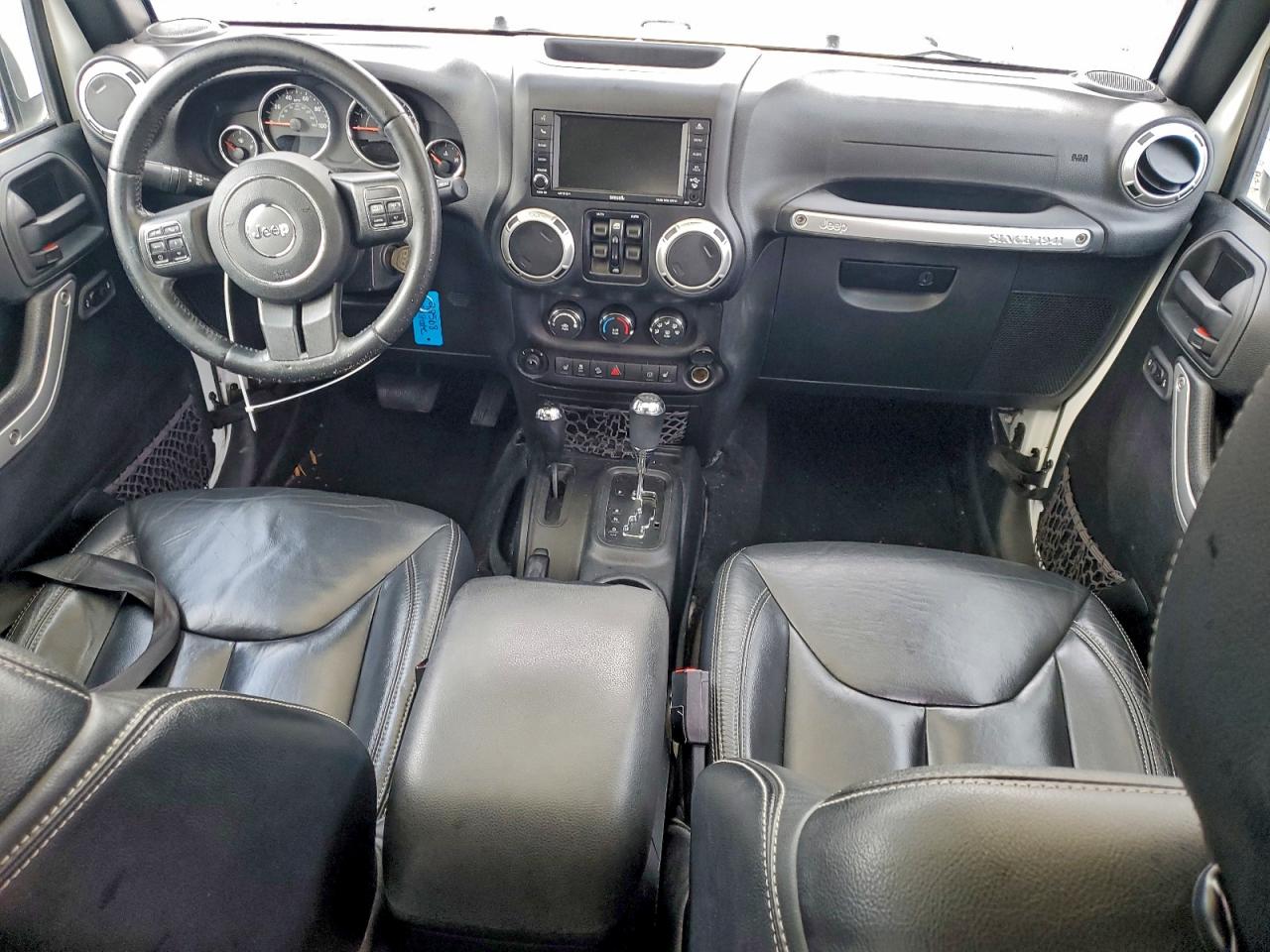 Jeep Wrangler Sahara Image 8