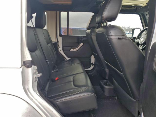 Jeep Wrangler Sahara Image 9