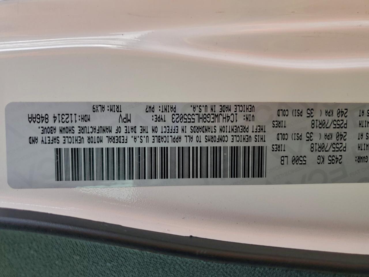 Jeep Wrangler Sahara Image 7