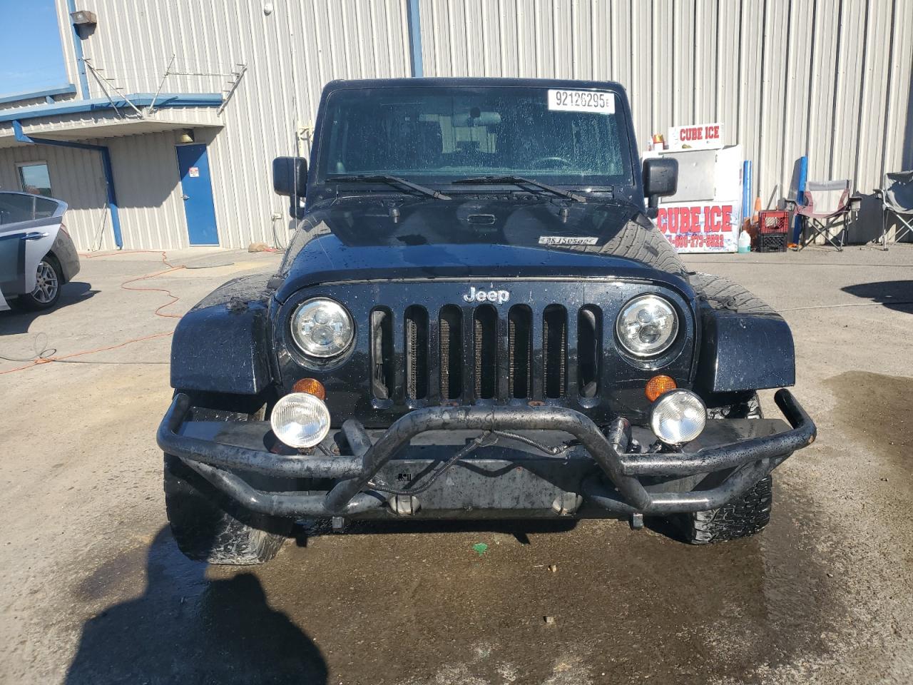 Jeep Wrangler Sahara Image 8