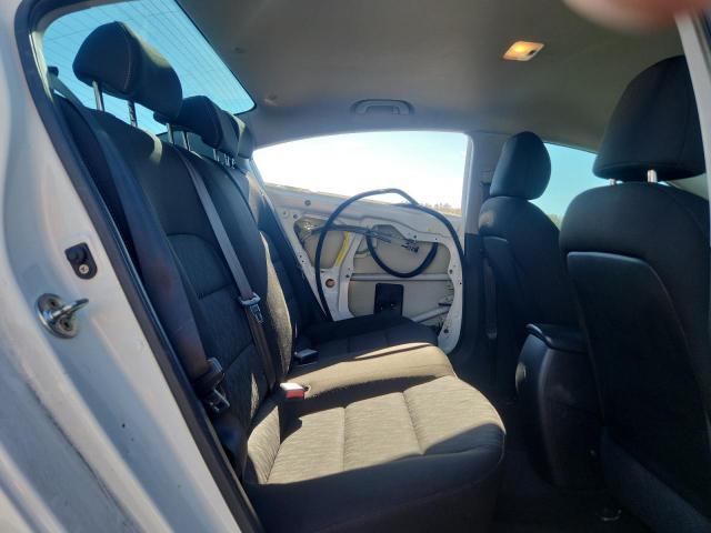 Kia Forte Lx Image 11