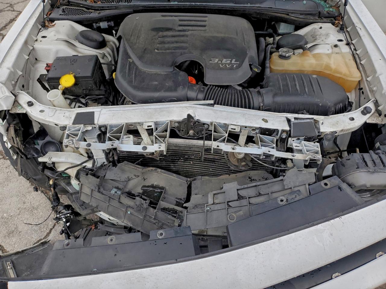 Dodge Challenger Sxt Image 3