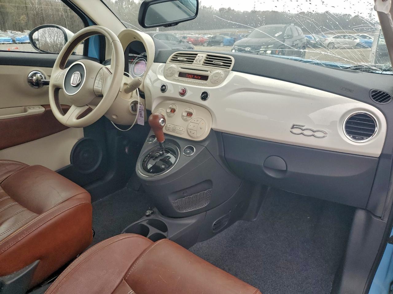 FIAT 500 Lounge Image 9