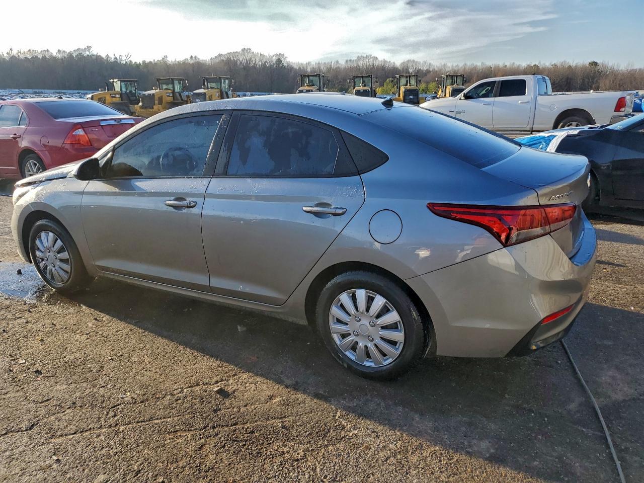 Hyundai ACCENT Se Image 4