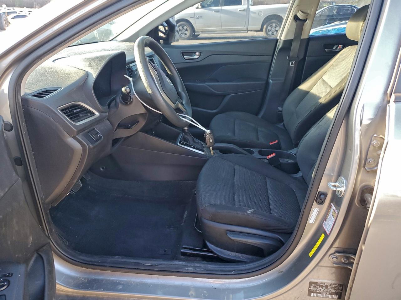 Hyundai ACCENT Se Image 7