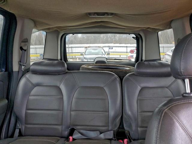 Ford Explorer Xlt Image 8