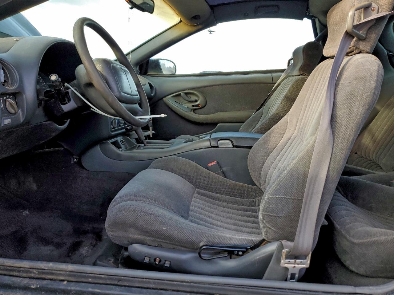 Pontiac Firebird Image 8