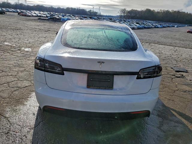 Tesla Model S Image 2