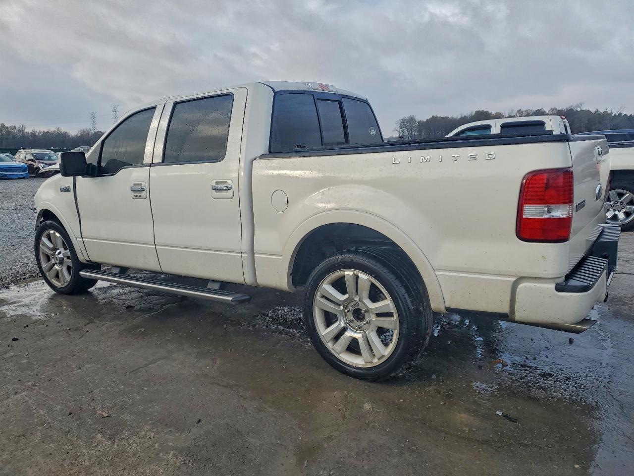 Ford F-150 Supercrew Image 11