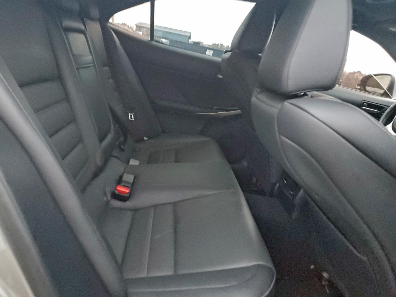 Lexus Is 350 Image 10