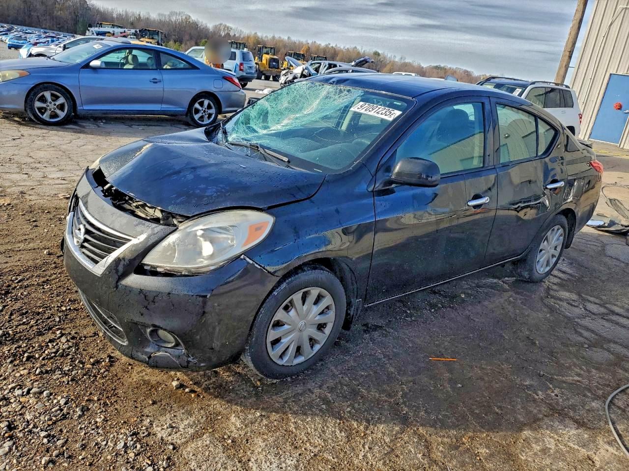Nissan Versa S Image 1