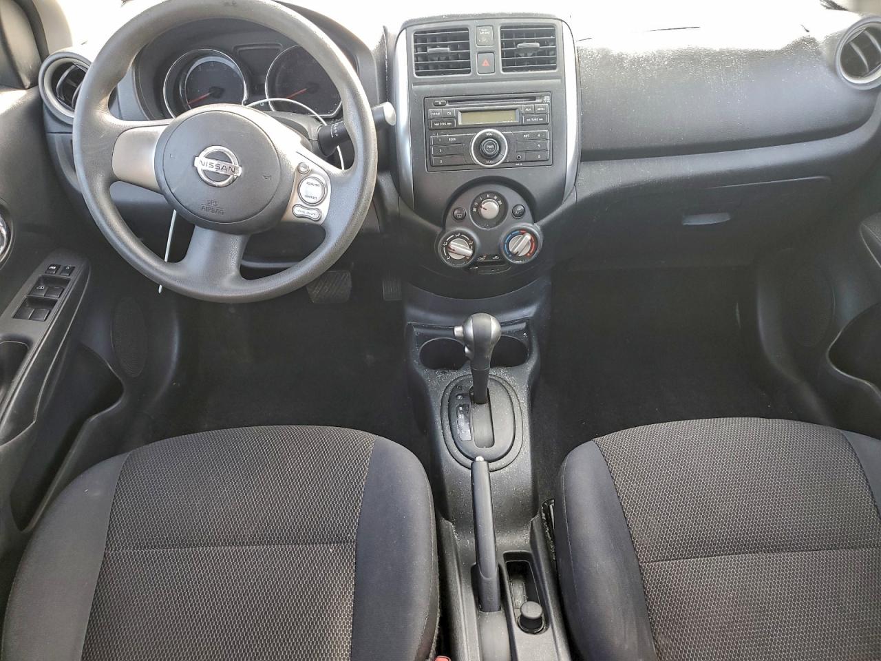 Nissan Versa S Image 11