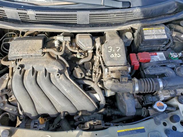 Nissan Versa S Image 8