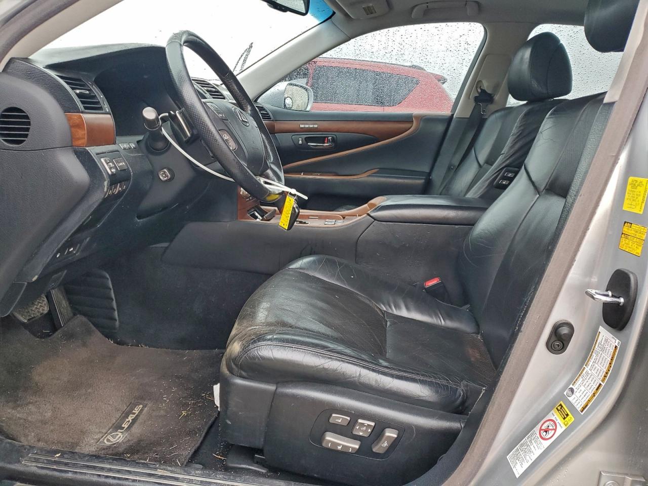 Lexus LS 460 Image 7