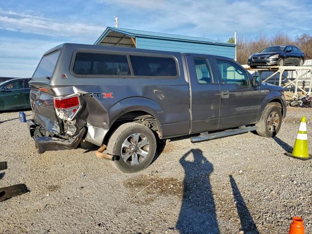 Ford F-150 Super Cab Image 10