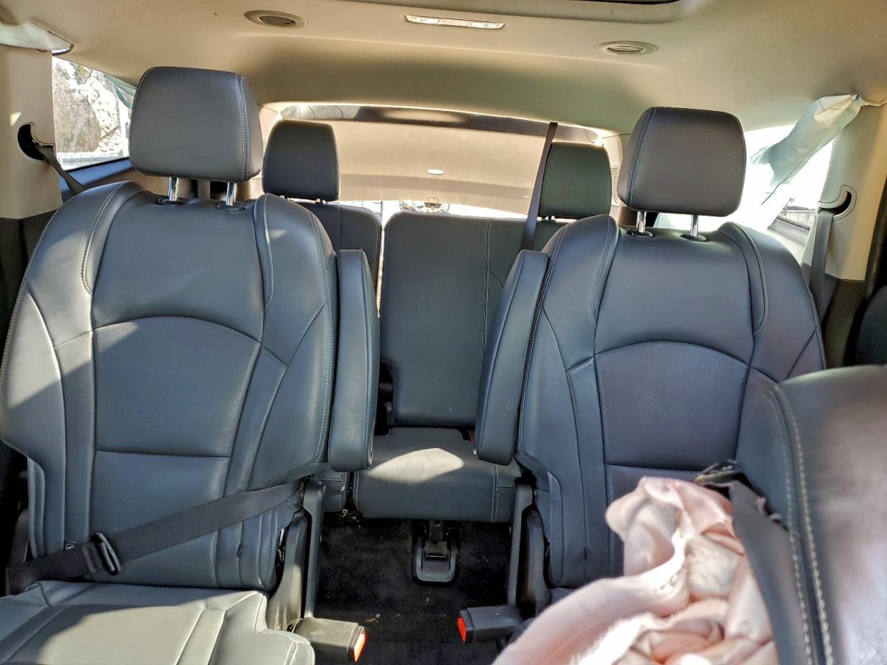 Buick Enclave Premium Image 5