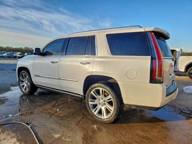 Cadillac Escalade Premium Luxury Image 2