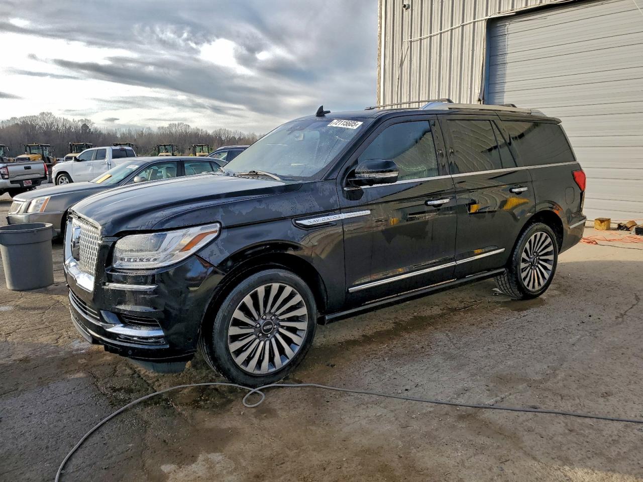 Lincoln Navigator Reserve Image 1