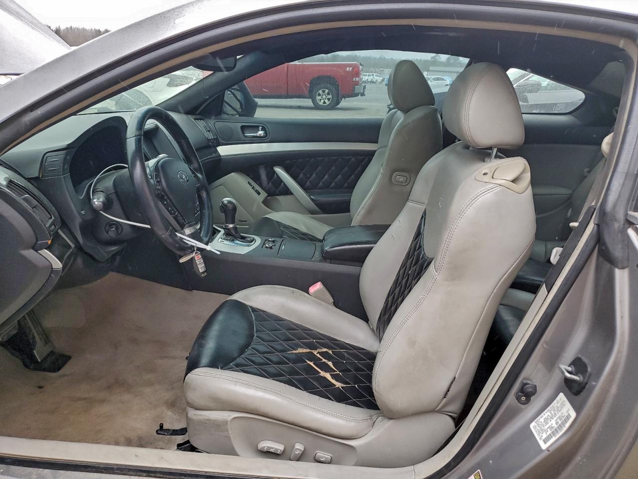 INFINITI G37 Image 7