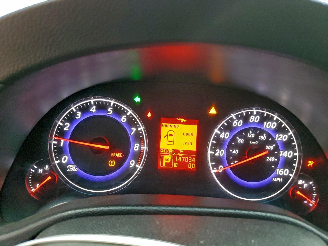 INFINITI G37 Image 11