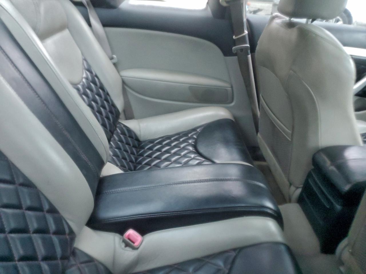 INFINITI G37 Image 2