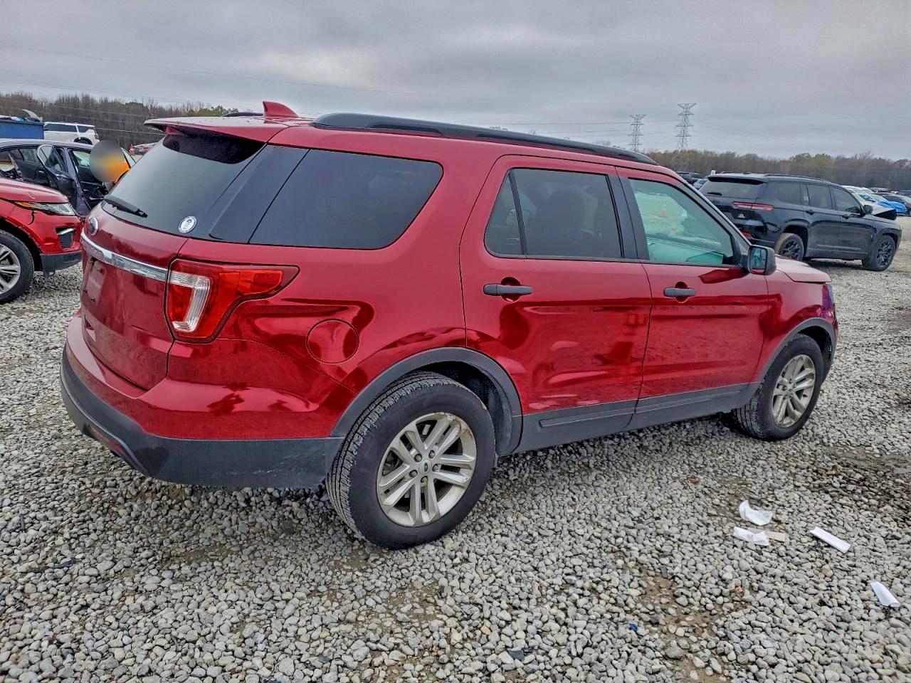 Ford Explorer Image 9